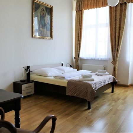 Bed and Breakfast Dom Notre Dame à Wrocław Extérieur photo