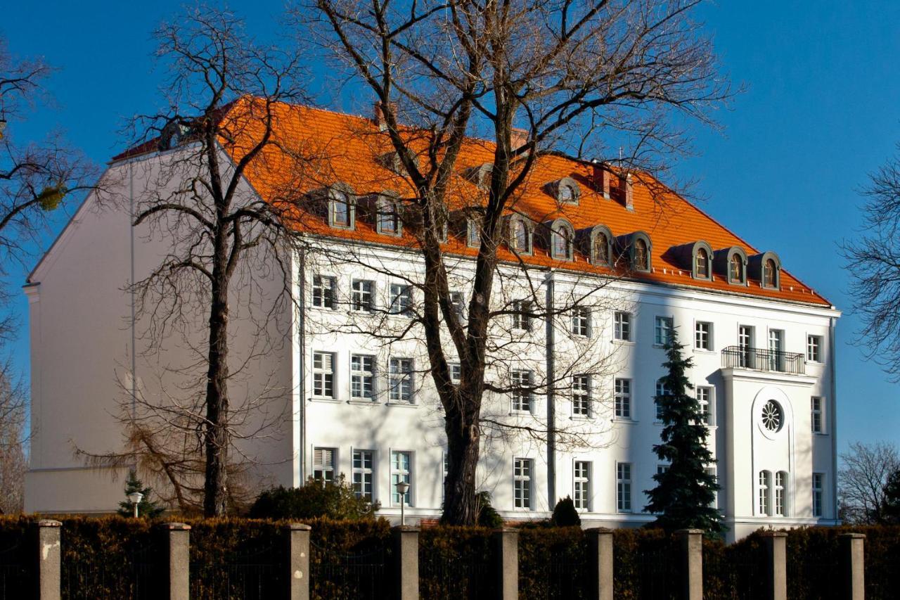 Bed and Breakfast Dom Notre Dame à Wrocław Extérieur photo