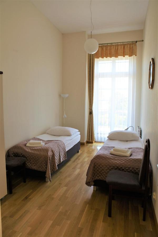 Bed and Breakfast Dom Notre Dame à Wrocław Extérieur photo