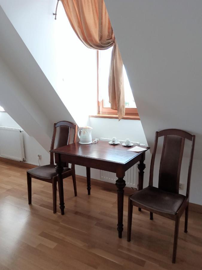 Bed and Breakfast Dom Notre Dame à Wrocław Extérieur photo